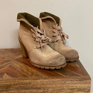 Women’s UGG Boots